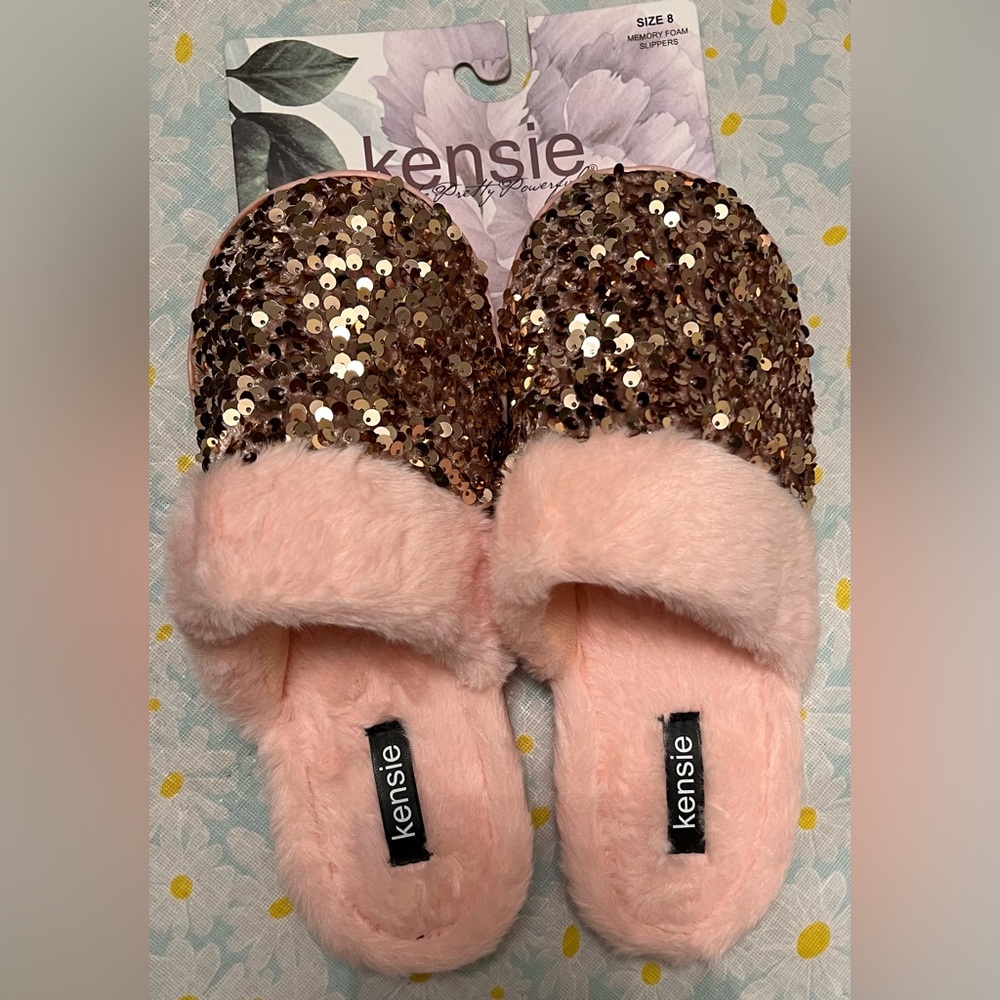 Kensie Memory Foam Slippers, Size: 8